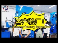 Klanten komen naar onze fabriek om onze carbide-inzetstukken te controleren.