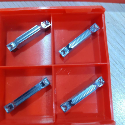 Goede prijs. Het alternatief die dubbel hoofd malen slottingTungsten Carbidetussenvoegsels draaiend cnc van het tussenvoegselmetaal scherpe hulpmiddelen online
